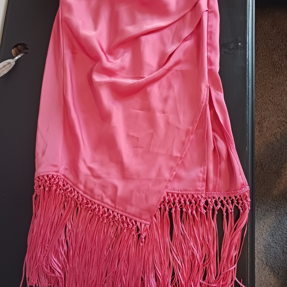 2/$30 DEAL!! Rachel Zoe Fuchsia Satin Skirt - Picture 3 of 8